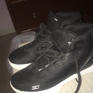 under amour Sc black and white